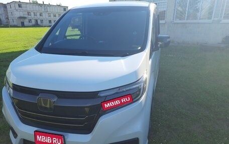 Honda Stepwgn IV, 2020 год, 2 350 000 рублей, 1 фотография