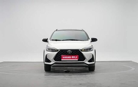 Toyota Yaris XP150 рестайлинг, 2022 год, 1 090 202 рублей, 1 фотография