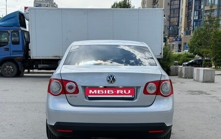 Volkswagen Jetta VI, 2008 год, 800 000 рублей, 3 фотография