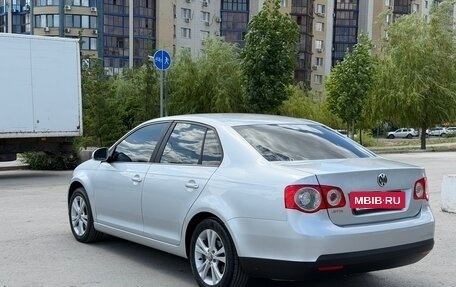Volkswagen Jetta VI, 2008 год, 800 000 рублей, 2 фотография