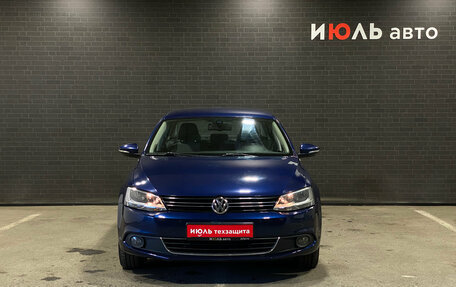 Volkswagen Jetta VI, 2011 год, 950 000 рублей, 2 фотография