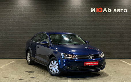 Volkswagen Jetta VI, 2011 год, 950 000 рублей, 3 фотография
