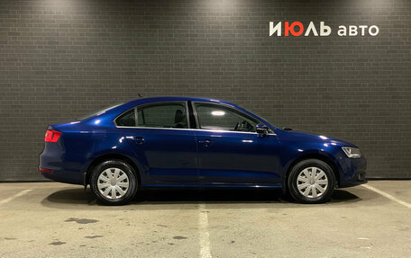 Volkswagen Jetta VI, 2011 год, 950 000 рублей, 4 фотография