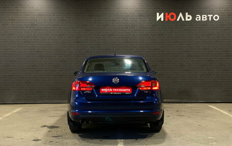 Volkswagen Jetta VI, 2011 год, 950 000 рублей, 6 фотография