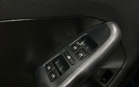 Volkswagen Jetta VI, 2011 год, 950 000 рублей, 15 фотография