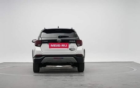 Toyota Yaris XP150 рестайлинг, 2022 год, 1 090 202 рублей, 2 фотография