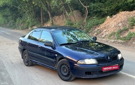 Mitsubishi Carisma I, 2002 год, 250 000 рублей, 1 фотография