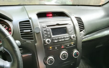 KIA Sorento II рестайлинг, 2010 год, 890 000 рублей, 1 фотография
