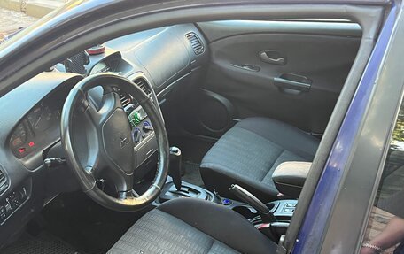 Mitsubishi Carisma I, 2002 год, 250 000 рублей, 8 фотография