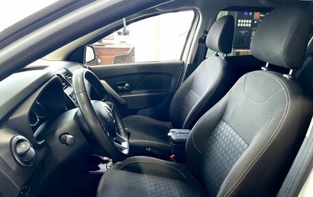 Renault Logan II, 2018 год, 749 900 рублей, 18 фотография