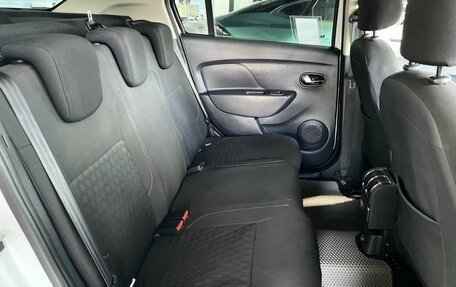 Renault Logan II, 2018 год, 749 900 рублей, 19 фотография