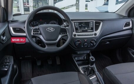 Hyundai Solaris II рестайлинг, 2021 год, 1 415 000 рублей, 8 фотография