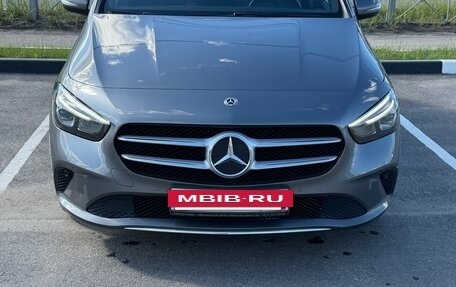 Mercedes-Benz B-Класс, 2020 год, 2 100 000 рублей, 2 фотография