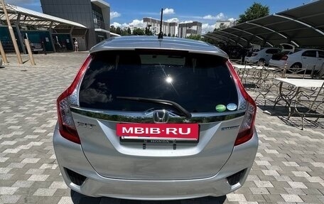 Honda Fit III, 2014 год, 900 000 рублей, 2 фотография