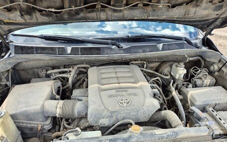 Toyota Sequoia II рестайлинг, 2012 год, 2 490 000 рублей, 17 фотография