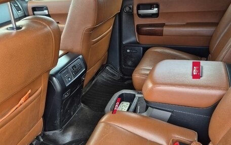 Toyota Sequoia II рестайлинг, 2012 год, 2 490 000 рублей, 10 фотография