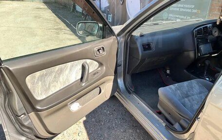 Nissan Avenir II, 2000 год, 320 000 рублей, 2 фотография