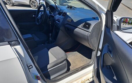 Volkswagen Polo VI (EU Market), 2012 год, 360 000 рублей, 9 фотография