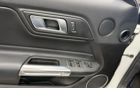Ford Mustang VI рестайлинг, 2022 год, 4 230 000 рублей, 10 фотография