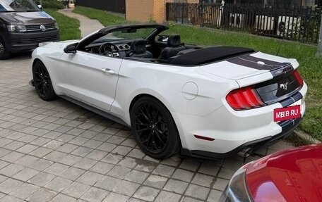 Ford Mustang VI рестайлинг, 2022 год, 4 230 000 рублей, 5 фотография