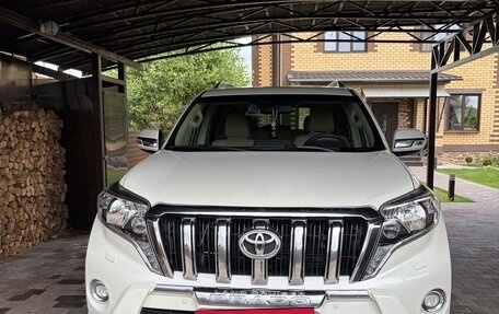 Toyota Land Cruiser Prado 150 рестайлинг 2, 2016 год, 4 600 000 рублей, 3 фотография