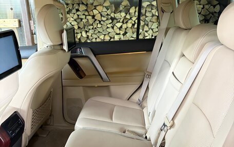 Toyota Land Cruiser Prado 150 рестайлинг 2, 2016 год, 4 600 000 рублей, 12 фотография