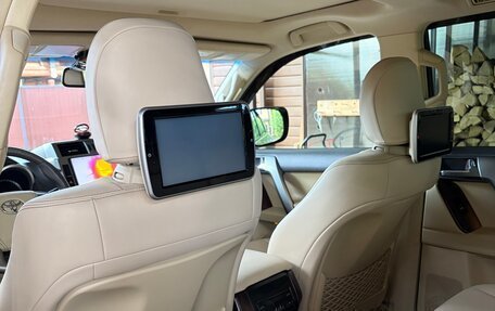 Toyota Land Cruiser Prado 150 рестайлинг 2, 2016 год, 4 600 000 рублей, 11 фотография