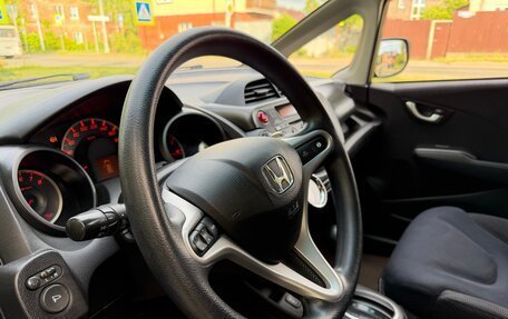 Honda Jazz II рестайлинг, 2012 год, 835 000 рублей, 15 фотография