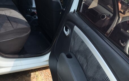 Renault Logan I, 2013 год, 570 000 рублей, 13 фотография