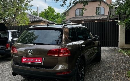 Volkswagen Touareg III, 2010 год, 2 000 000 рублей, 6 фотография
