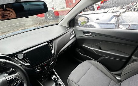 Hyundai Solaris II рестайлинг, 2017 год, 735 000 рублей, 5 фотография