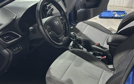 Hyundai Solaris II рестайлинг, 2017 год, 735 000 рублей, 7 фотография