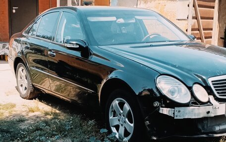 Mercedes-Benz E-Класс, 2002 год, 950 000 рублей, 2 фотография