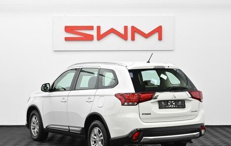 Mitsubishi Outlander III рестайлинг 3, 2016 год, 1 515 000 рублей, 2 фотография