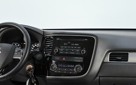 Mitsubishi Outlander III рестайлинг 3, 2016 год, 1 515 000 рублей, 8 фотография
