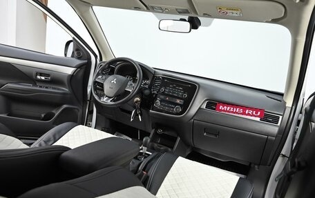Mitsubishi Outlander III рестайлинг 3, 2016 год, 1 515 000 рублей, 5 фотография