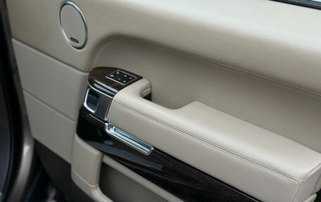 Land Rover Range Rover IV рестайлинг, 2014 год, 3 790 000 рублей, 17 фотография