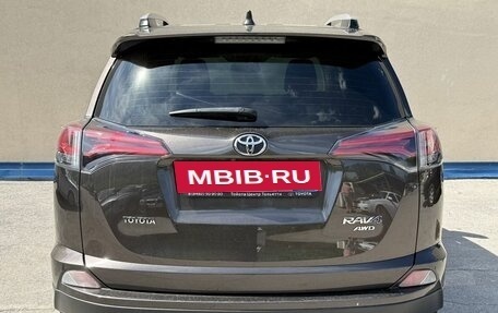 Toyota RAV4, 2019 год, 2 350 000 рублей, 6 фотография