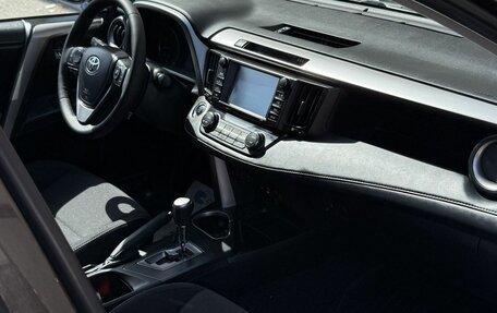 Toyota RAV4, 2019 год, 2 350 000 рублей, 22 фотография