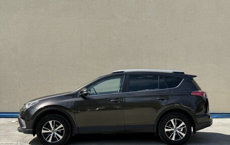 Toyota RAV4, 2019 год, 2 350 000 рублей, 12 фотография