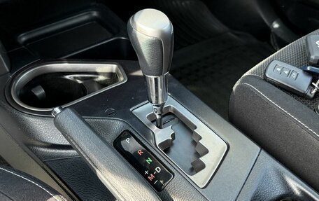 Toyota RAV4, 2019 год, 2 350 000 рублей, 21 фотография