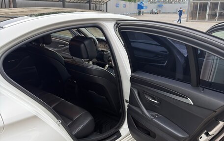 BMW 5 серия, 2012 год, 2 400 000 рублей, 18 фотография