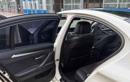 BMW 5 серия, 2012 год, 2 400 000 рублей, 17 фотография