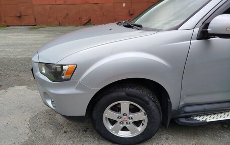Mitsubishi Outlander III рестайлинг 3, 2011 год, 1 350 000 рублей, 11 фотография