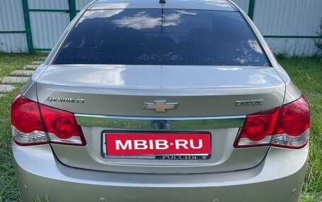 Chevrolet Cruze II, 2011 год, 650 000 рублей, 6 фотография