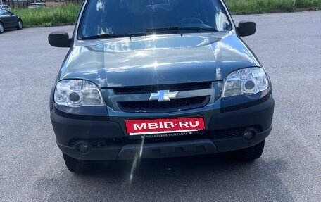 Chevrolet Niva I рестайлинг, 2011 год, 340 000 рублей, 1 фотография