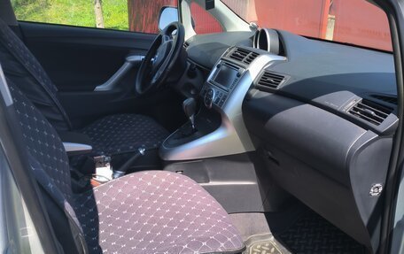 Toyota Verso I, 2012 год, 1 300 000 рублей, 13 фотография