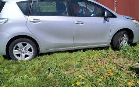 Toyota Verso I, 2012 год, 1 300 000 рублей, 15 фотография