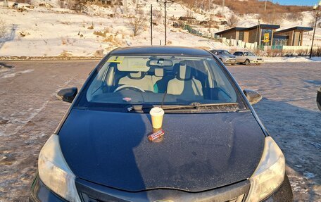Toyota Vitz, 2013 год, 950 000 рублей, 4 фотография