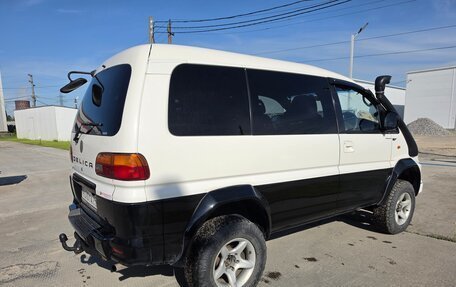 Mitsubishi Delica IV, 1998 год, 1 450 000 рублей, 5 фотография